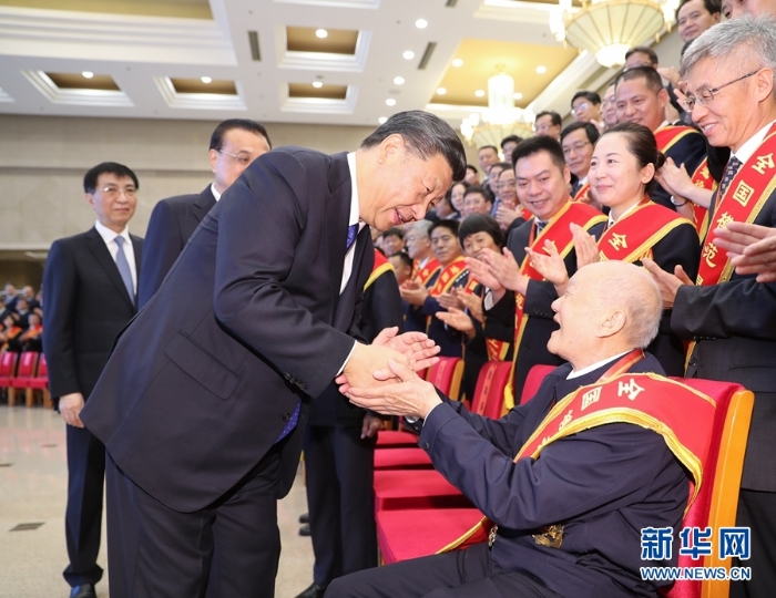 習(xí)近平會見全國退役軍人工作會議代表