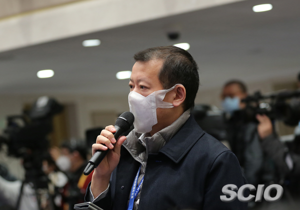 日本共同社記者提問(wèn)（焦非 攝）