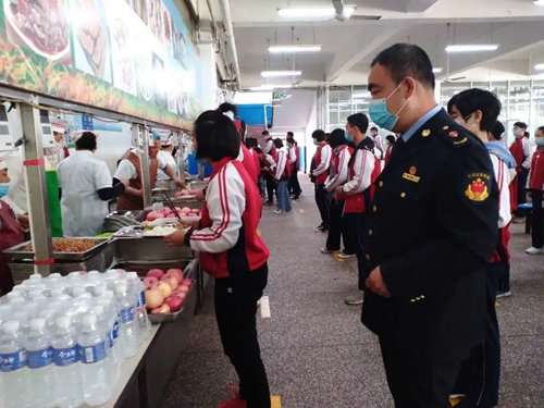 河北保定市市場監(jiān)管部門全力保障第二批復學學校食堂食品安全