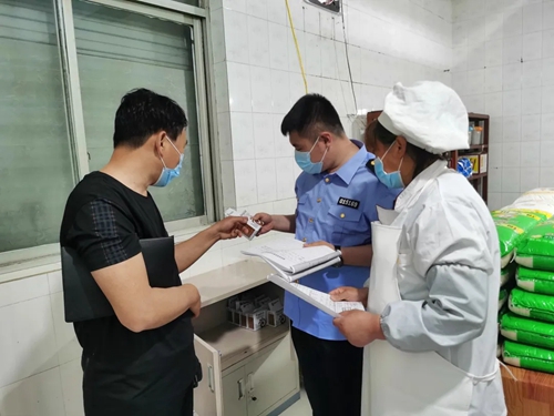 河北保定市市場監(jiān)管部門全力保障第二批復學學校食堂食品安全