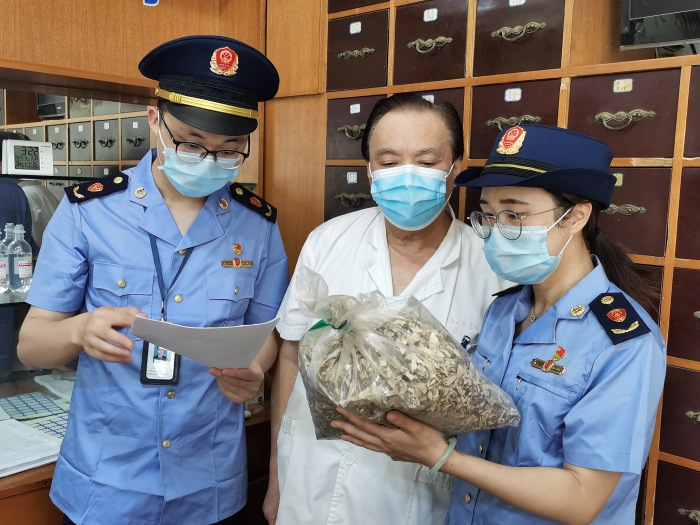湖州南潯開展梅雨季節(jié)中藥飲片質量專項檢查