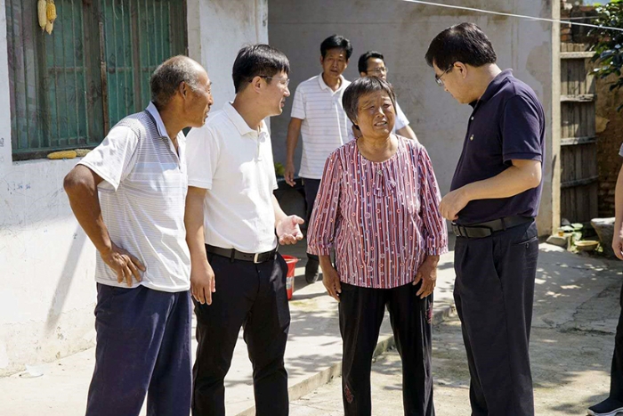 徐景和赴碭山縣指導(dǎo)脫貧攻堅(jiān)并出席醫(yī)療器械產(chǎn)業(yè)合作交流研討會(huì)