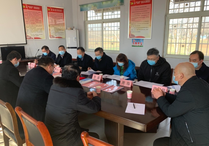 河南省藥監(jiān)局開展節(jié)前慰問調(diào)研。