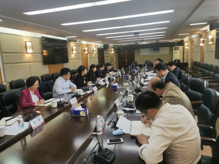 圖為吉林省藥監(jiān)局與廣東省藥監(jiān)局座談交流。