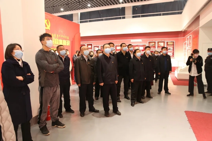 圖為參觀現(xiàn)場。