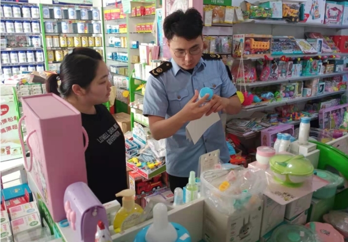 圖為檢查現(xiàn)場。