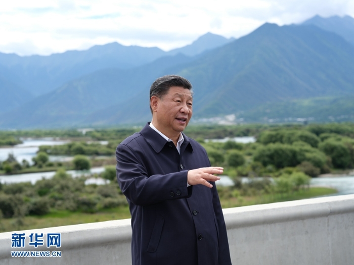習(xí)近平在西藏考察