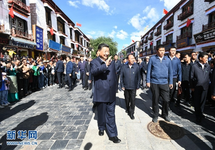 習(xí)近平在西藏考察