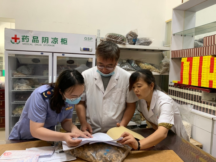 圖為檢查現(xiàn)場。