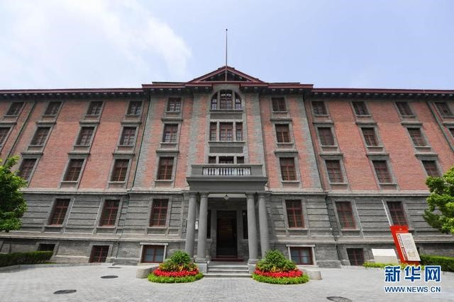 這是6月26日拍攝的修葺一新的北大紅樓。新華社記者 謝晗 攝