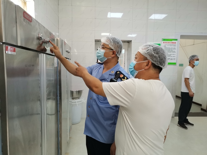 圖為檢查現(xiàn)場。