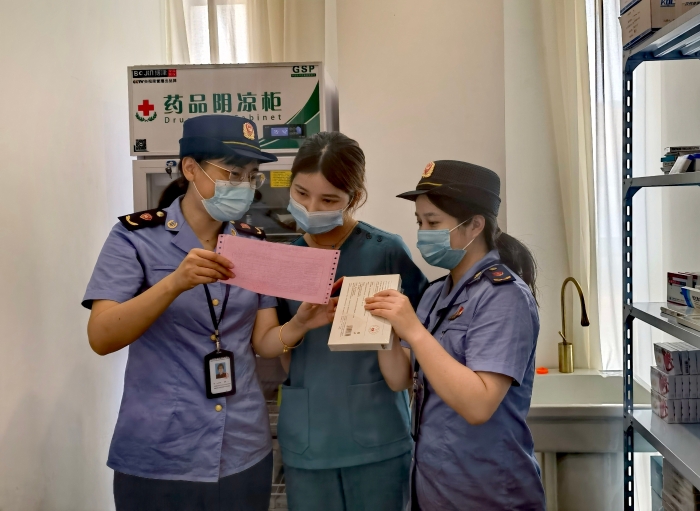 圖為檢查現(xiàn)場。