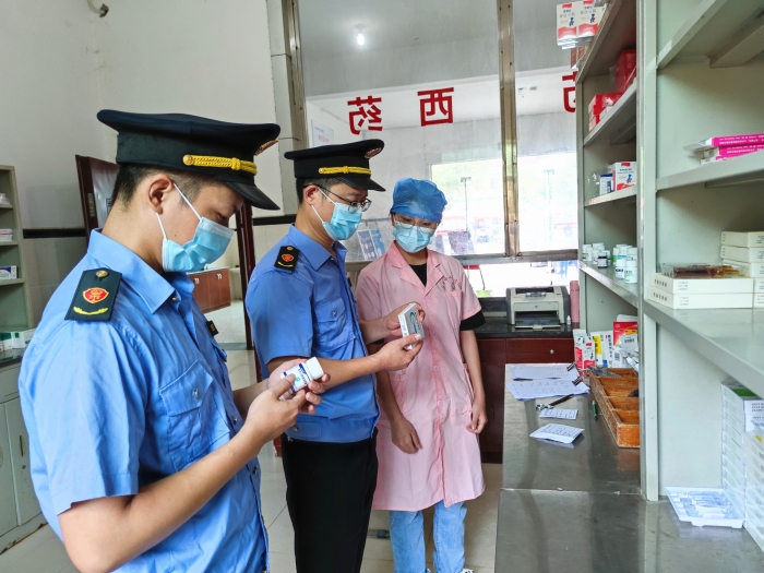 圖為檢查現(xiàn)場。