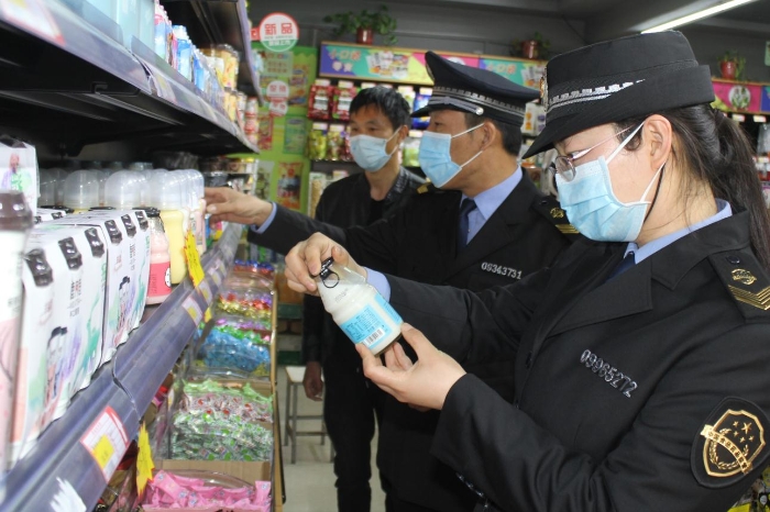 圖為檢查現(xiàn)場。