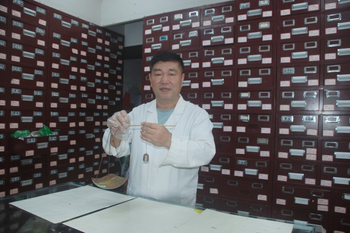 逯躍龍工作照
