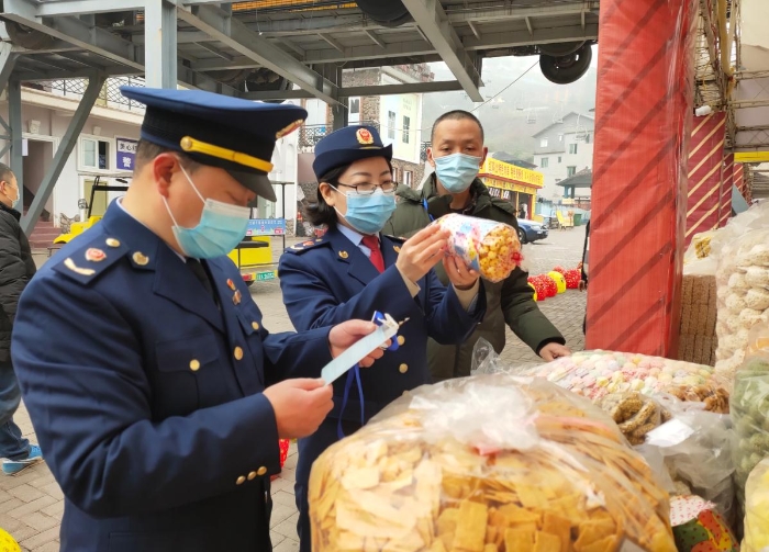 圖為檢查現(xiàn)場。