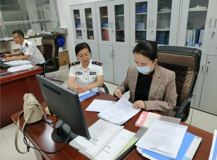 黑龍江省藥監(jiān)局藥品注冊管理處聯(lián)合省藥品檢驗(yàn)研究院赴黑河市藥檢中心考察