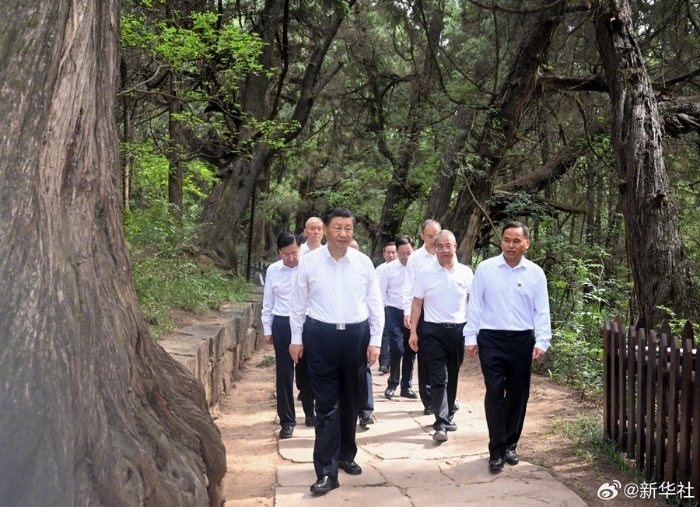 習(xí)近平在四川考察調(diào)研