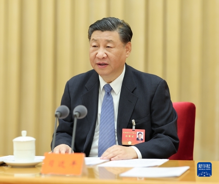 12月11日至12日，中央經(jīng)濟(jì)工作會(huì)議在北京舉行。中共中央總書(shū)記、國(guó)家主席、中央軍委主席習(xí)近平出席會(huì)議并發(fā)表重要講話(huà)。新華社記者 姚大偉 攝