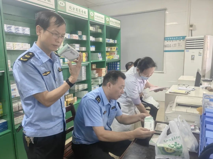 圖為檢查現(xiàn)場。