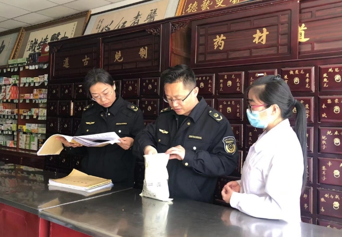 圖為檢查現(xiàn)場。