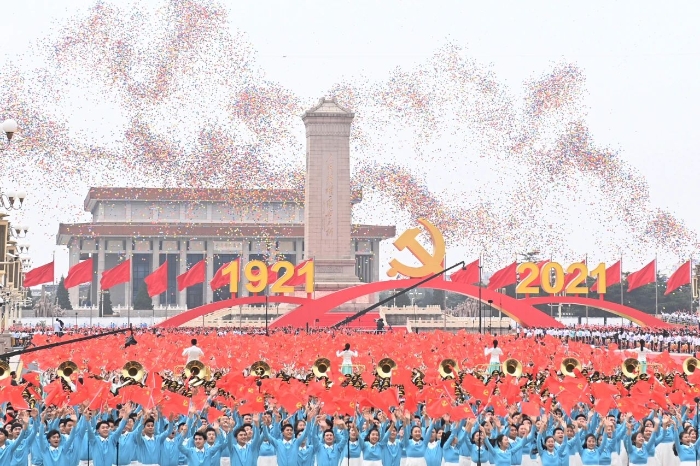 慶祝中國共產(chǎn)黨成立100周年大會在北京天安門廣場隆重舉行。這是慶祝大會現(xiàn)場放飛氣球（2021年7月1日攝）。新華社記者 李尕 攝