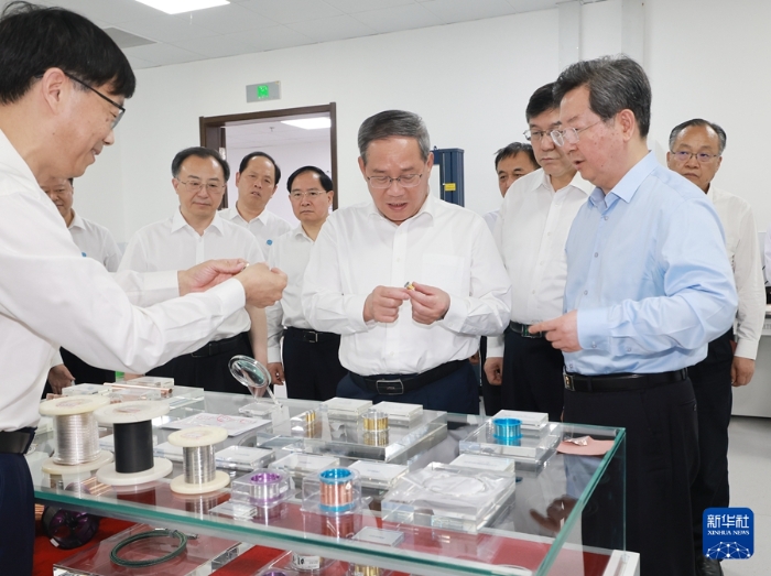 5月22日至23日，中共中央政治局常委、國務(wù)院總理李強在河南調(diào)研。這是5月22日，李強在中原科技城河南省科學(xué)院調(diào)研。新華社記者 王曄 攝