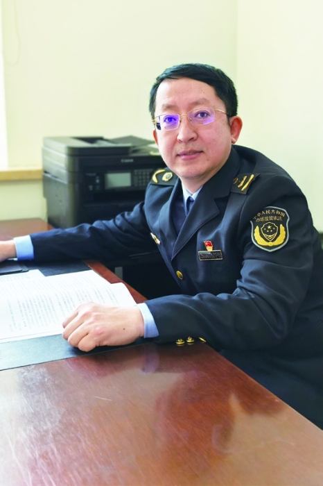 國(guó)家醫(yī)療器械檢查員，黑龍江省藥品審核查驗(yàn)中心副主任齊鶴