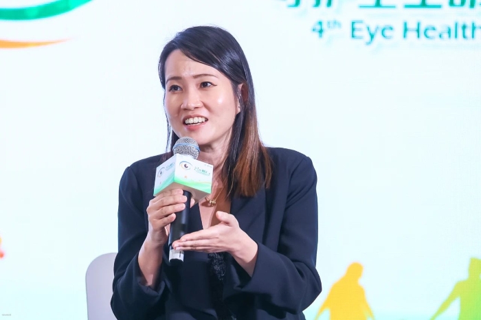 圖為Li-lian Foo在第四屆守護全生命周期眼健康會議上發(fā)言。